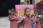  kids on way to school