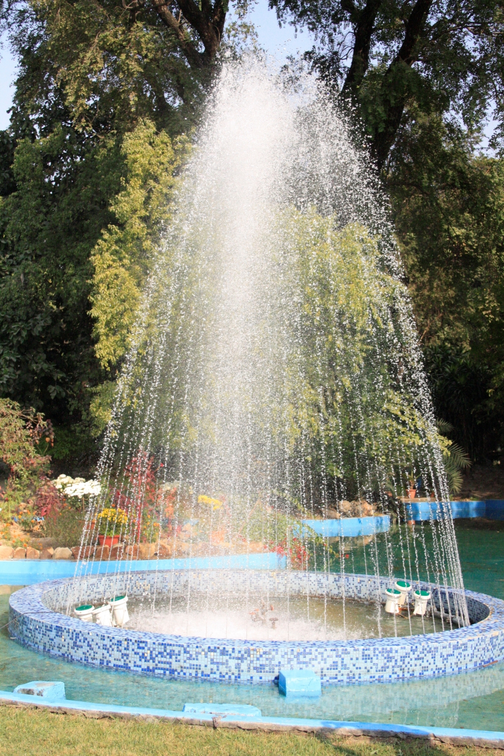 Fountain in the Park, fountain, water, sky, picnic, happiness