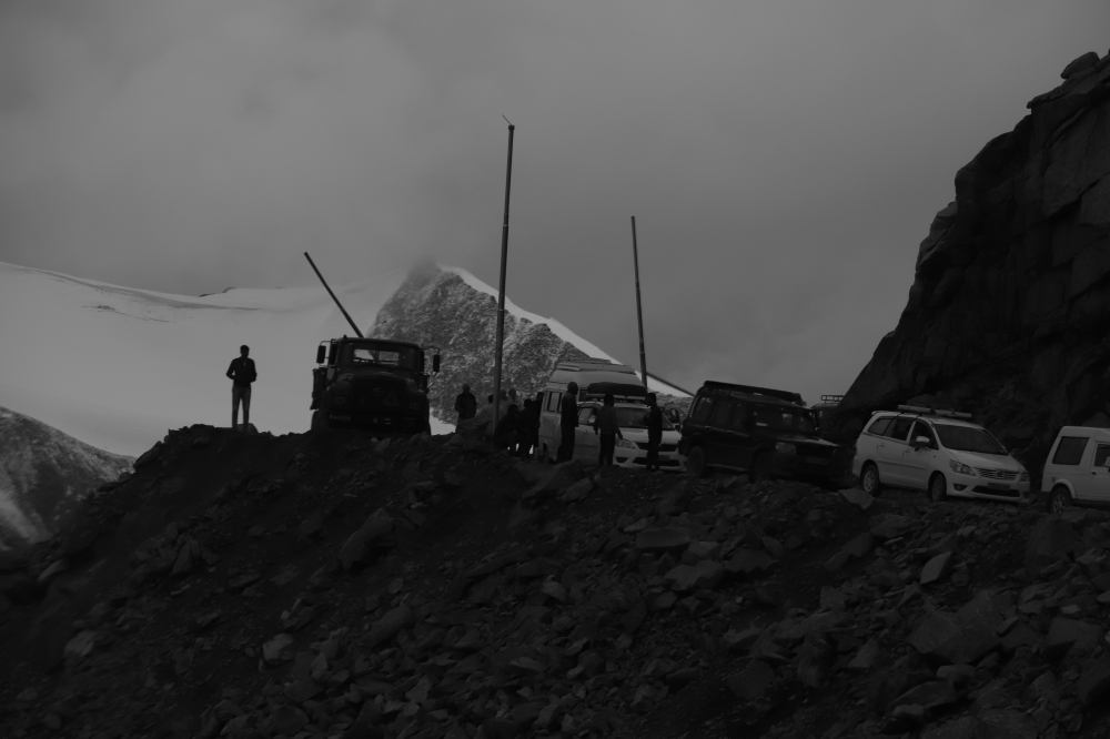 A monochrome landscape, monochrome, landscape, hills, road, Leh