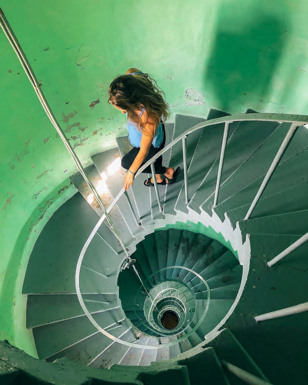 Women walking down the lighthouse, Goa, lighthouse, tourist, 