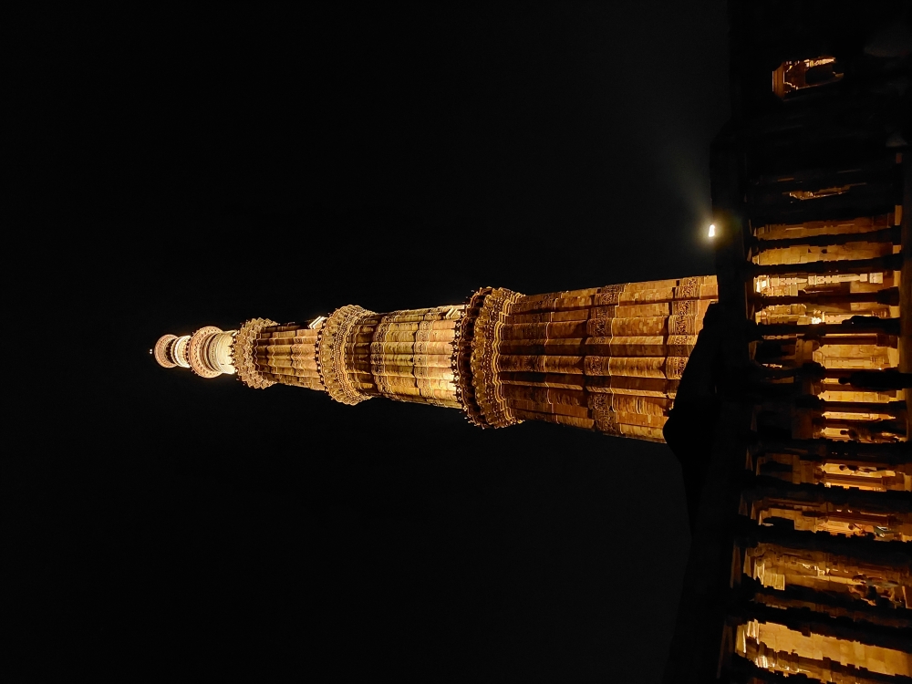 Qutub Minar at night 🌃😍, Qutub minar, Delhi, India, night, , night photography, landscape, sky, photography , love, photooftheday, trending, viral, monument, building, old, portrait, nikon, samsung, lights, Beautiful night, 