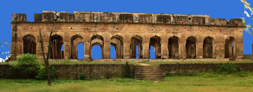 sujanpur fort, Old Fort, 