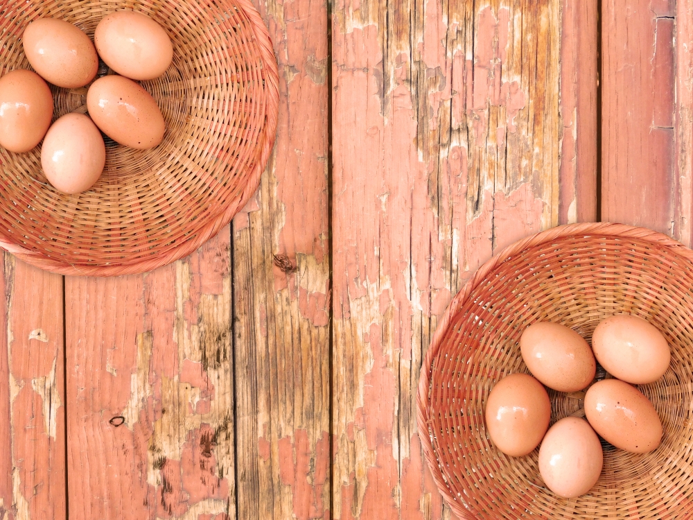 Eggs on wooden background, wooden, healthy, food, nature, poultry, organic, cooking, rustic, chicken, breakfast, shell, brown, farm, hen, easter, eggshell, close-up, natural, bird, egg, fresh, nest, ingredient, brown eggs, life, still life, background, yolk, raw, hay