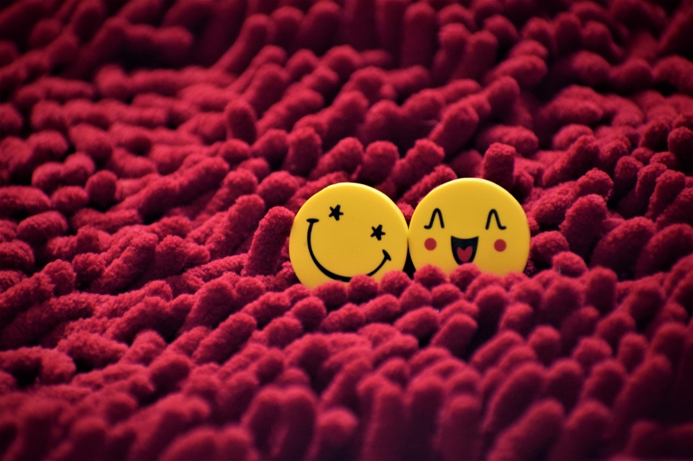 Emoji, #red,#emoji,#love,#couple,#wallpapper,#nikon