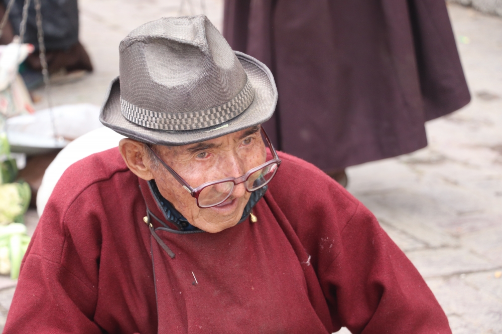 The happy old man, Leh, man, old, red, market, happy, winters, 