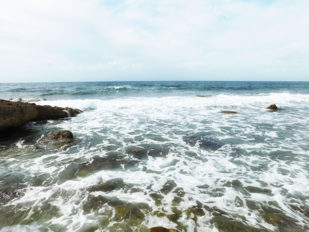 Sea with rocks, texture, nature, rock, sea, ocean, environment, diving, landscape, seaside, blue, horizon, stone, abstract, background, surface, natural, white, photography, sailing, boating, shadows, waterfront, shoreline, contrast, beach, light, depth, seagulls, tides, snorkeling