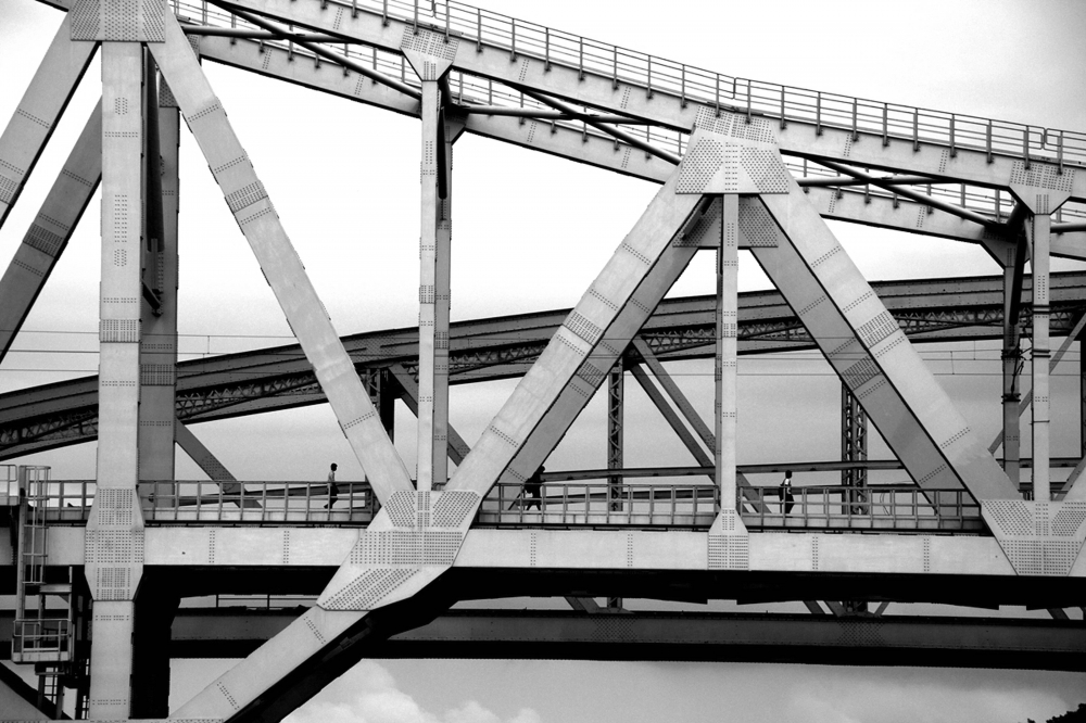 safety & safe, #architecture#bridge#people#safety#nikon