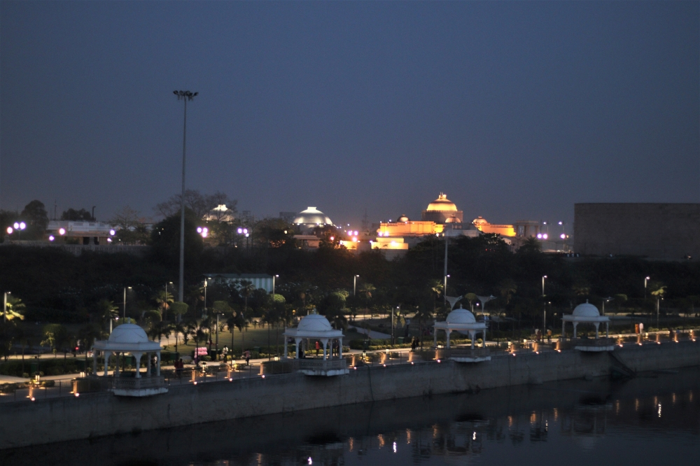 Evening time in Lucknow, night, riverside, riverfront, monuments, walking pathway