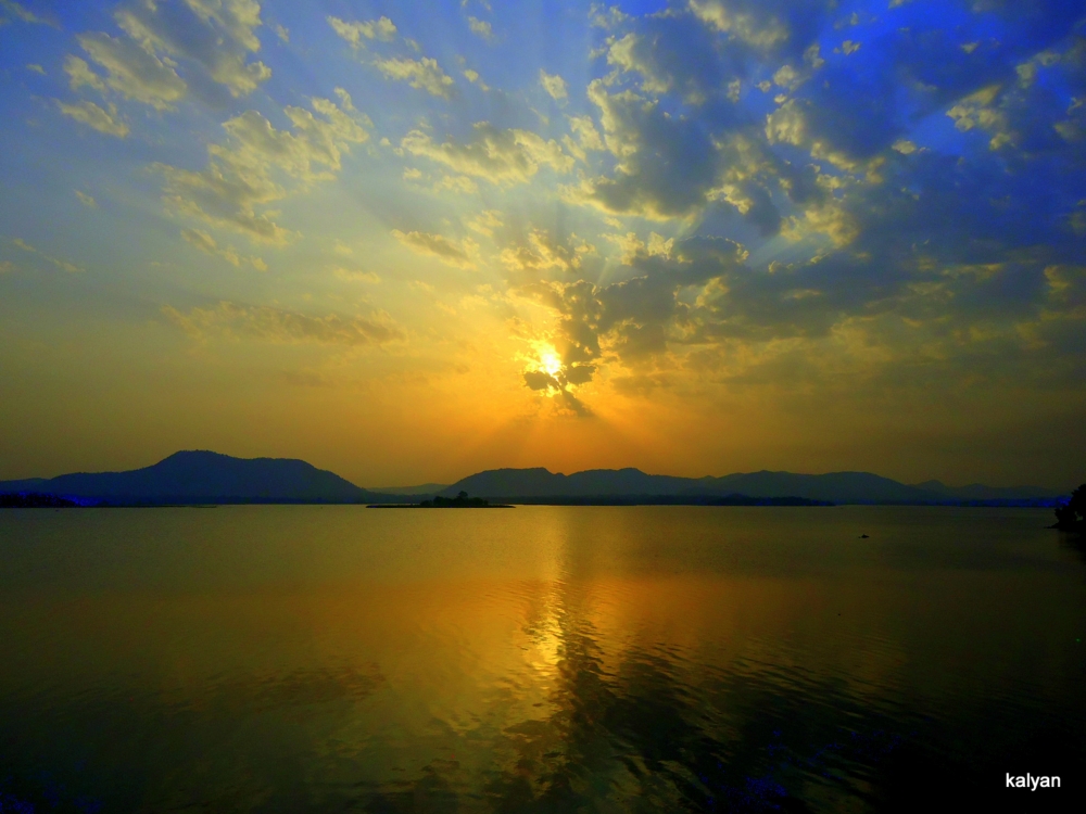 Glowing sunshine, kalyan