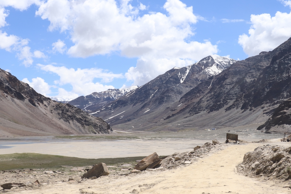 Beautiful landscapes on Manali- Leh route, Landscape, snow, blue, sky, mountains, desert, brown, beautiful, holidays, tourism, 