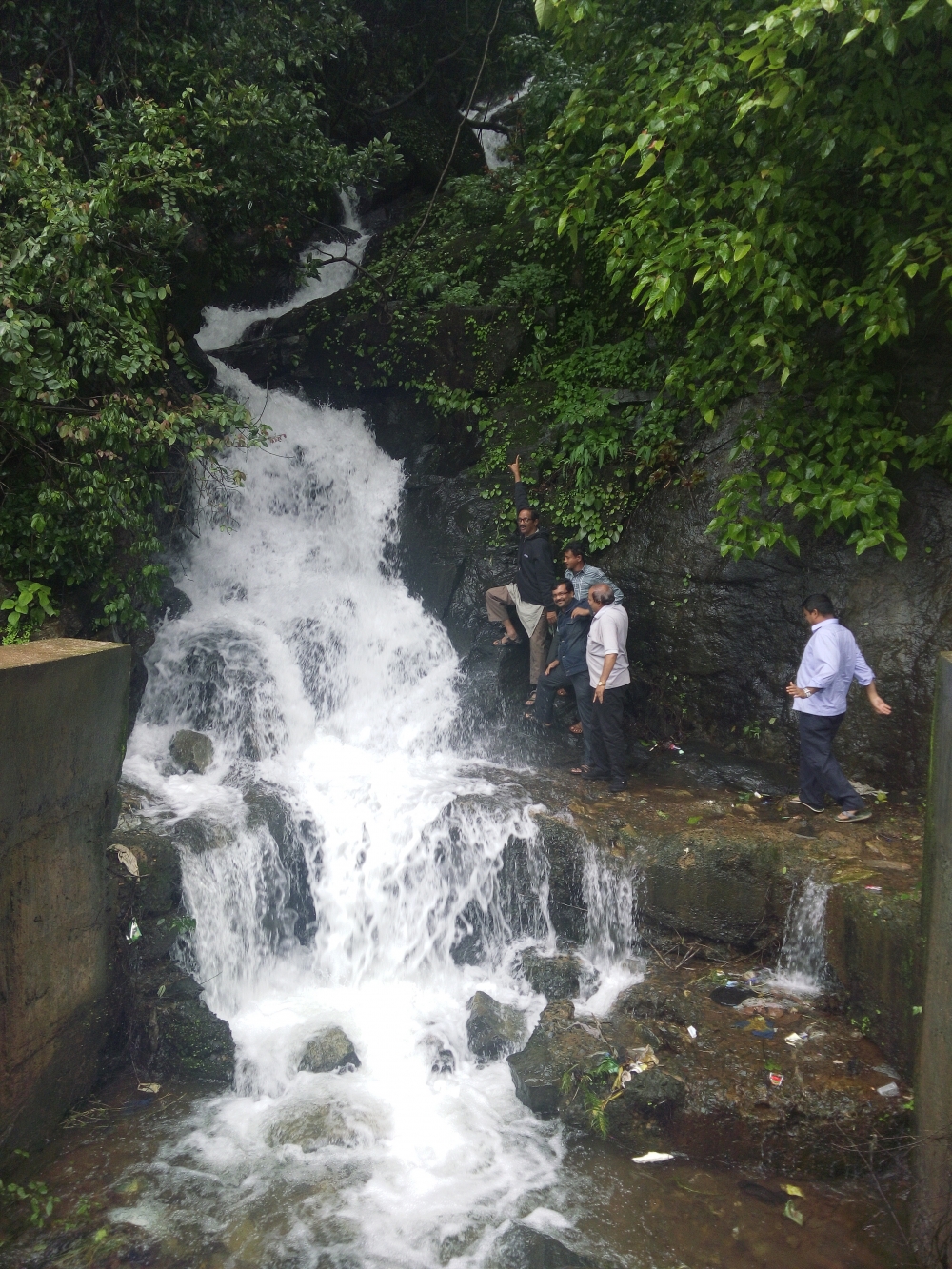 Upstream, Trying to reach top