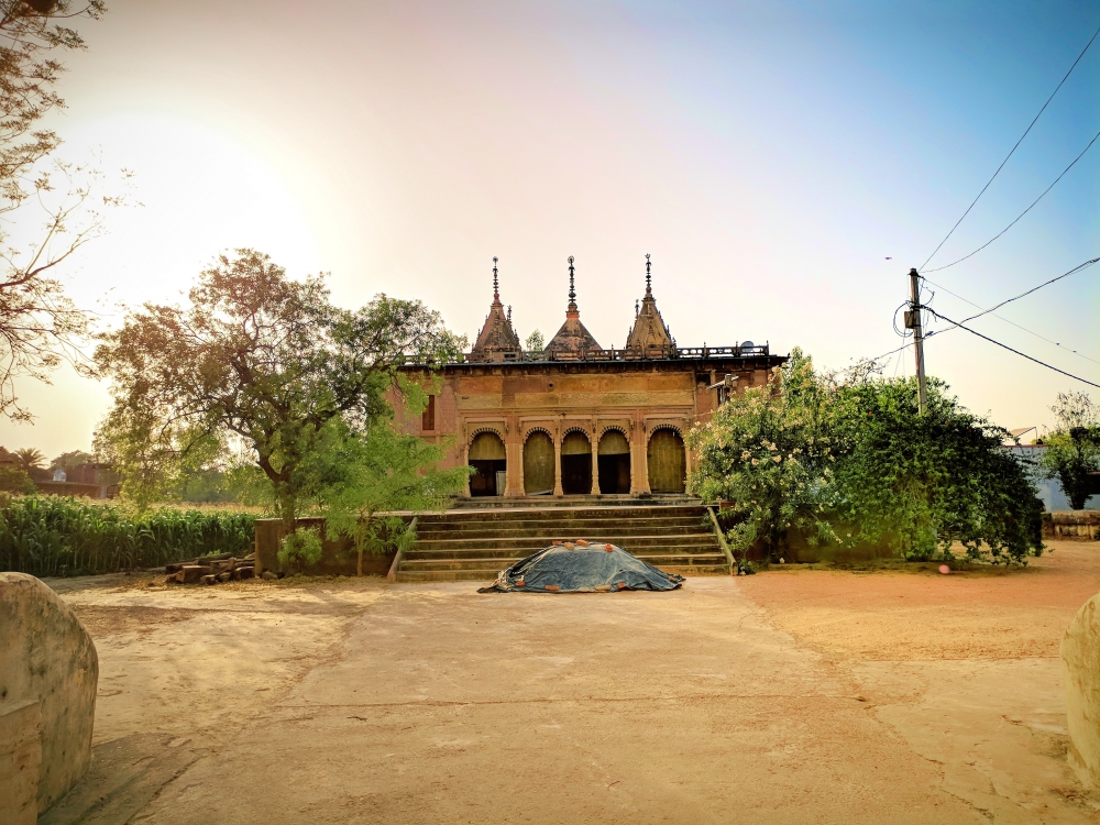 Raja ki kothi ka mandir, #raja #king #kothi # gate #temple