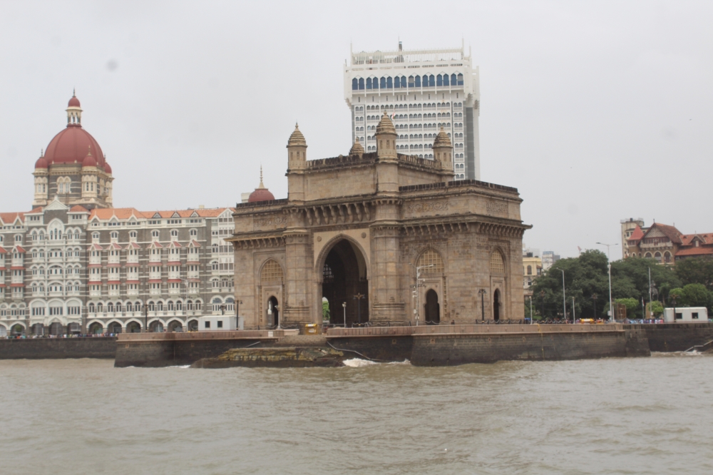 Gateway of india bhind the sea, Gatewayofindia, hoteltaj, marinedrive, mumbai, maharastra, TajHotel, publicarea, 