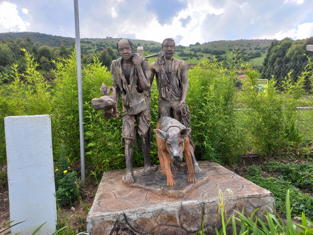 Scalpcher of African Culture, Hunters of Old age, Scalpcher, art, Fine art, culture, African culture, scalpcher of people, dog, photooftheday, Nature, street photography, hunters, Monkey, wildlife, Nature, #nature #photography #love #instagood #photooftheday #travel #sky #beautiful #art #naturephotography #like #landscape #sunset #photo #picoftheday #instagram #sun #beach #life #winter #sea #fun #cute #clouds #happy #naturelovers #summer #bhfyp, 