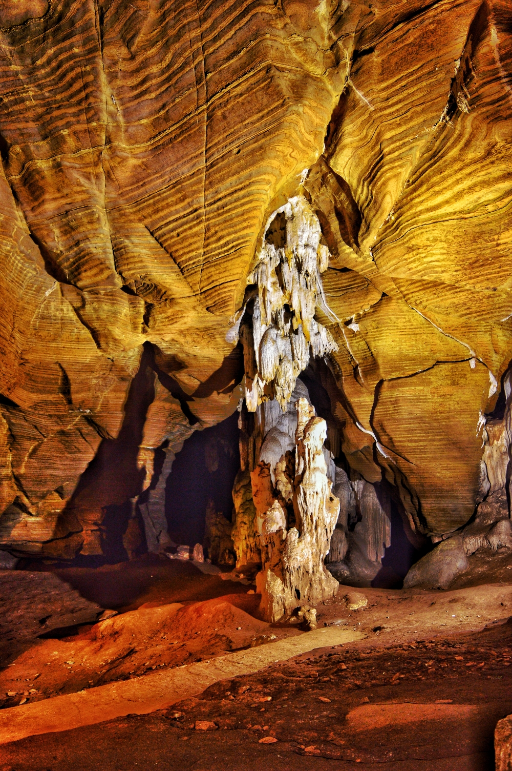 दंडक गुफाएँ भारत के छत्तीसगढ़ के कांगेर घाटी राष्ट्रीय उद्यान में स्थित हैं।, #TravelPhotography #PicOfTheDay #ExploreNature #NaturePhotography #TravelBlogger #beautiful #landscape #adventure #explore #instatravel #photo #trip #summer #travelgram #photography #art #travel #wanderlust #nature #instagood#love #instagood #photooftheday #fashion #trending #explorepage #viral #tbt #like4like #followme #picoftheday #follow #me #selfie #summer #art #instadaily #friends #repost #nature #trendingnow #fun #style #smile #food #instalike #likeforlike #family #travel #fitness #worldcup #tagsforlikes #viralpost #nofilter #life #beauty #amazing #instamood #igers #instagram #photo #music #photography #makeup #dog #beach #sunset #model #foodporn #motivation #followforfollow #sky #lifestyle #design #gym #f4f #toofunny #cat #handmade #hair #vscocam #bestoftheday #vsco #funny #dogsofinstagram #drawing  #artist  #f4fl #flowers #baby  #wedding #memes #instapic #pretty #photographer  #instafood #party #inspiration #lol  #cool #workout #motivation #swag #fit #healthy #yummy #blackandwhite  #foodie #insta #home #christmas #black  #memes #winter #pink  #sea #landscape  #blue #london #holiday #dandakcave #bastar #chhatishgarh #raipur #jagadalpur #kangervalleynationalpark
