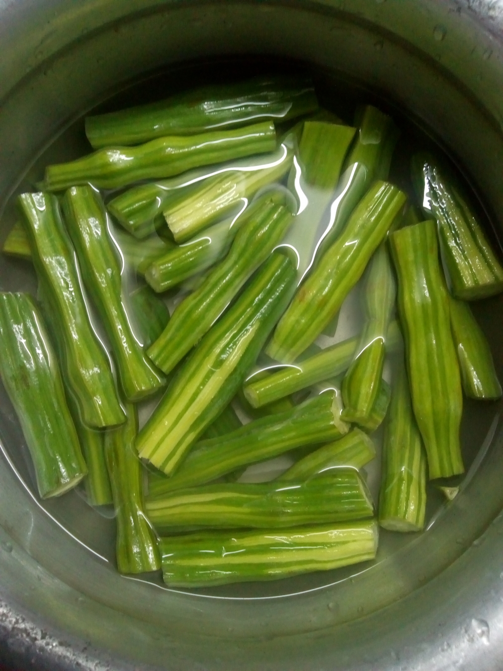 drumstick, drumstick,fruit,vegetable, green