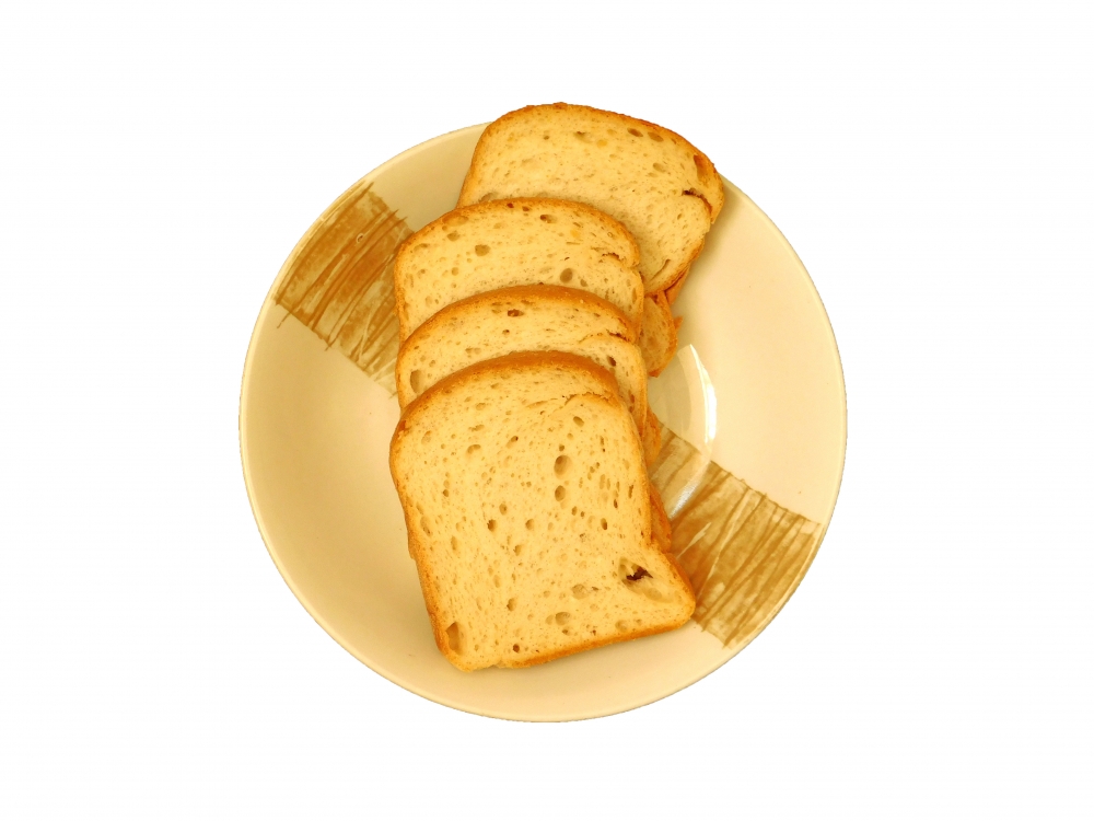 Slices of bread on the plate, fresh, healthy, traditional, nutrition, meal, food, natural, homemade, bakery, bread, organic, slice, carbohydrate, plate, breakfast, closeup, sandwich, ingredient, soft, eat, white, isolated, snack, tasty, baked, wooden, sliced, toast, crust, yeast