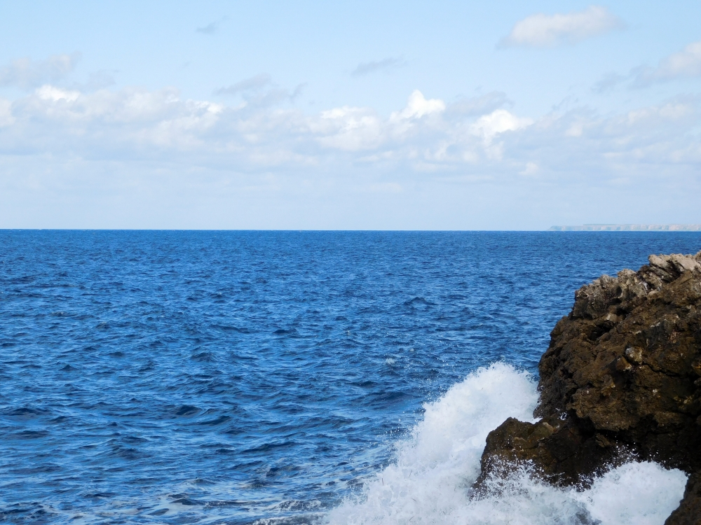 Sea, landscape, travel, beach, ocean, blue, horizon, water, nature, sky, beautiful, cloud, wave, summer, sea, calm, tropical, asia, seascape, coast, island, thailand, sunset, background, orange, sun, sunrise, fisherman, purple, koh samui, boat
