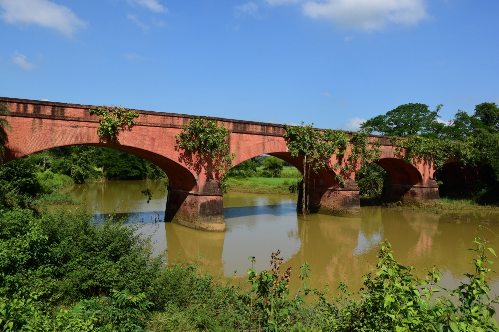 RED, Temple , architecture , action , bhudha, light painting , colour , red , blue , art, Typical road side , green leaf, glamour, Fashion, fashion fruit, 
