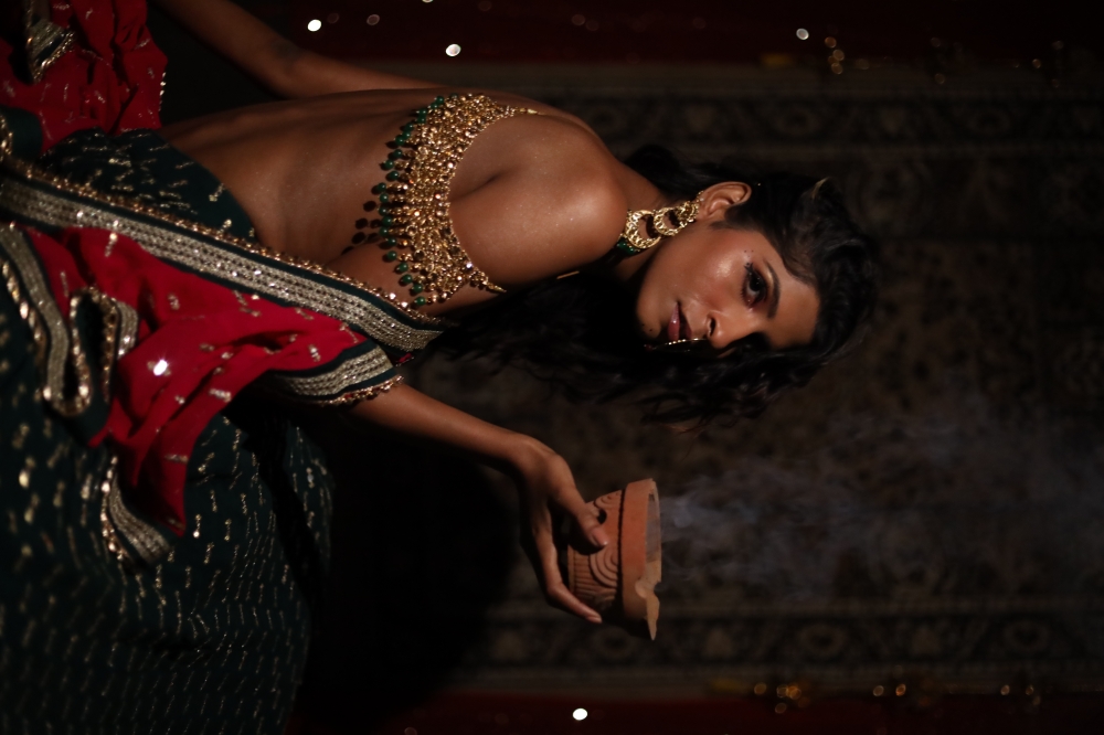 Portrait of woman holding mud bowl, portrait, woman, holding, mud, bowl, hot, fashion, sexy,