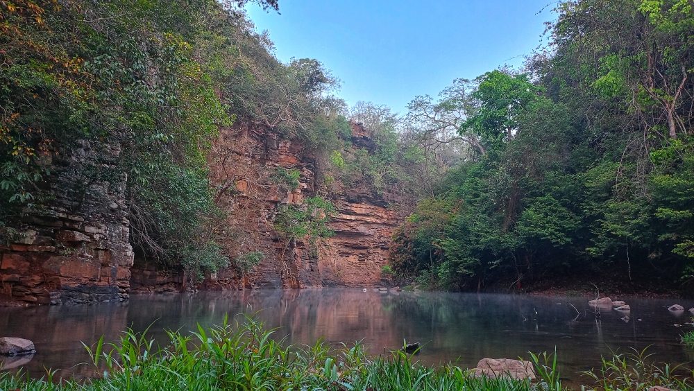 Munga bahar river kangervalleynationalpark jagdalpur , #nature #photography #love #instagood #photooftheday #travel #sky #beautiful #art #naturephotography #like #landscape #sunset #photo #picoftheday #instagram #sun #beach #life #winter #sea #fun #cute #clouds #happy #naturelovers #summer #bhfyp, nature landscape background sunrays hdclicks nikongair lake reflection photos Bastar chhatishgarh sky clouds photooftheday naturephotography, 