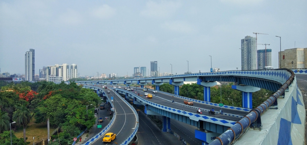 Kolkata Urbana, Road, Kolkata, #dialylife#cityscapes#morningdiaries#kolkata#wintermorning#cityofjoy, 